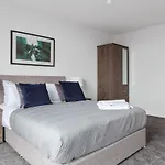 Stunning 2 Bed Apartment In Birmingham Centre