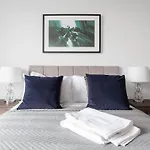 Stunning 2 Bed Apartment In Birmingham Centre