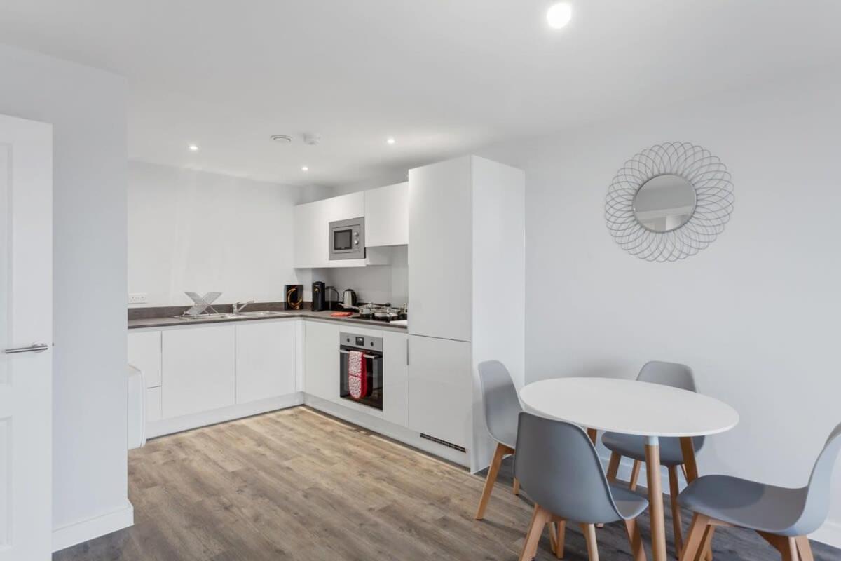 Stunning 2 Bed In Centre Apartment